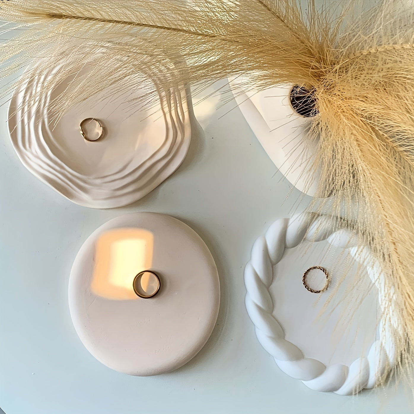 1pc Wave Flower Tray Silicone Mold, Crystal Drip Plaster Cement Shaped Irregular Tray Silicone Mold For Ocean Wave Water Ripple Tray Dish Making